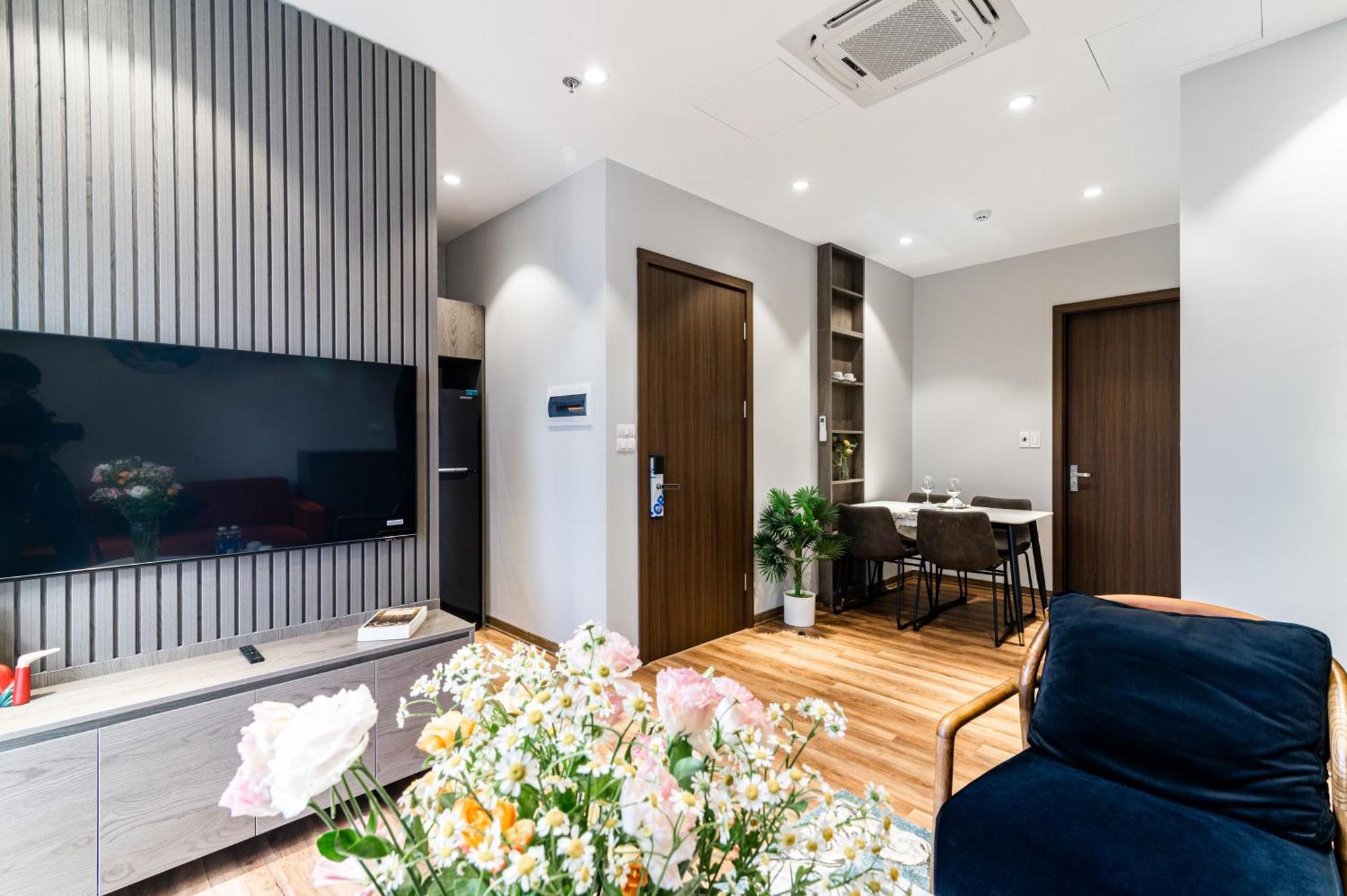 Luxe Paradise Suites Hotel To Ngoc Van Hanoi Zewnętrze zdjęcie