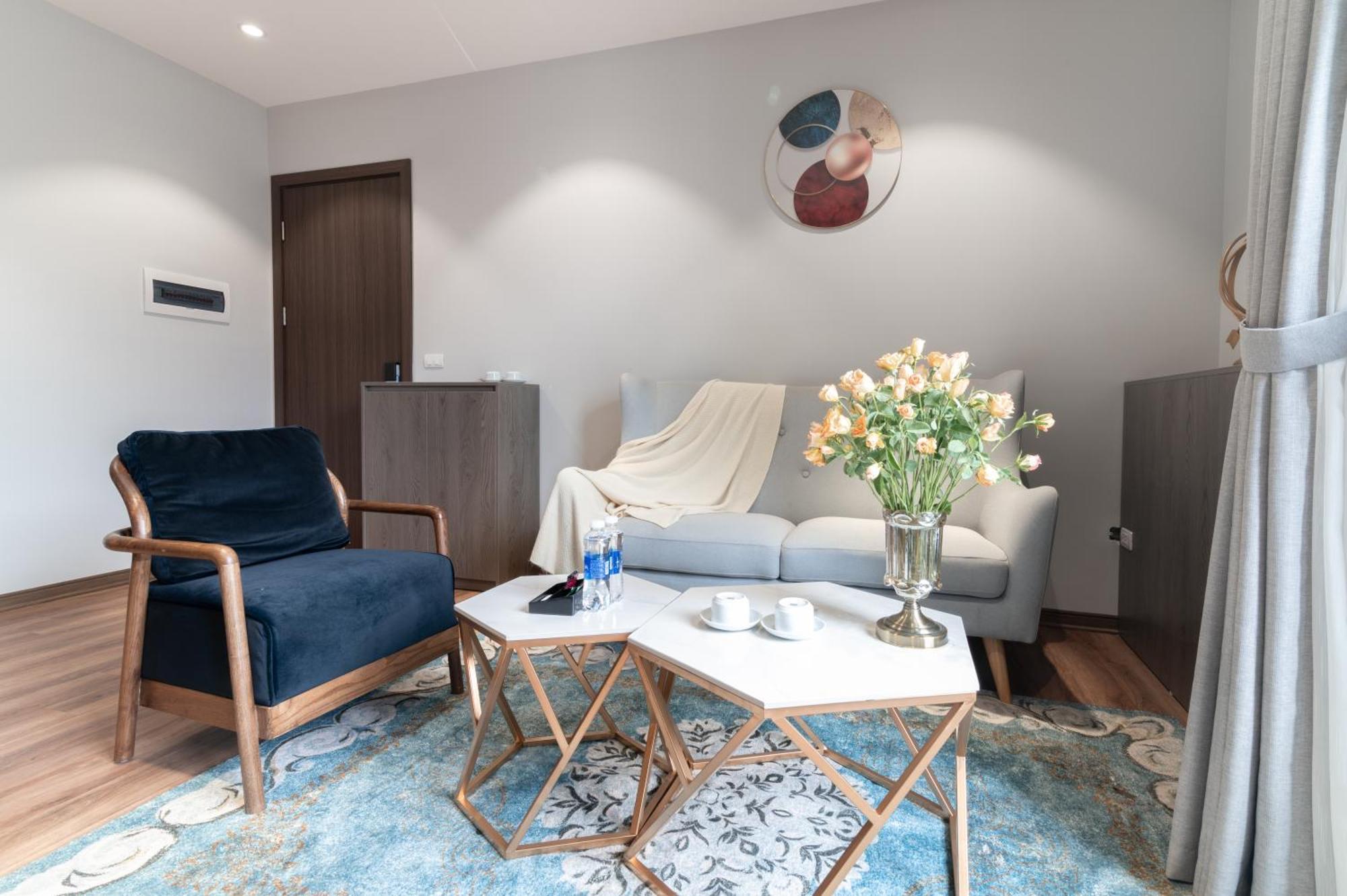 Luxe Paradise Suites Hotel To Ngoc Van Hanoi Zewnętrze zdjęcie