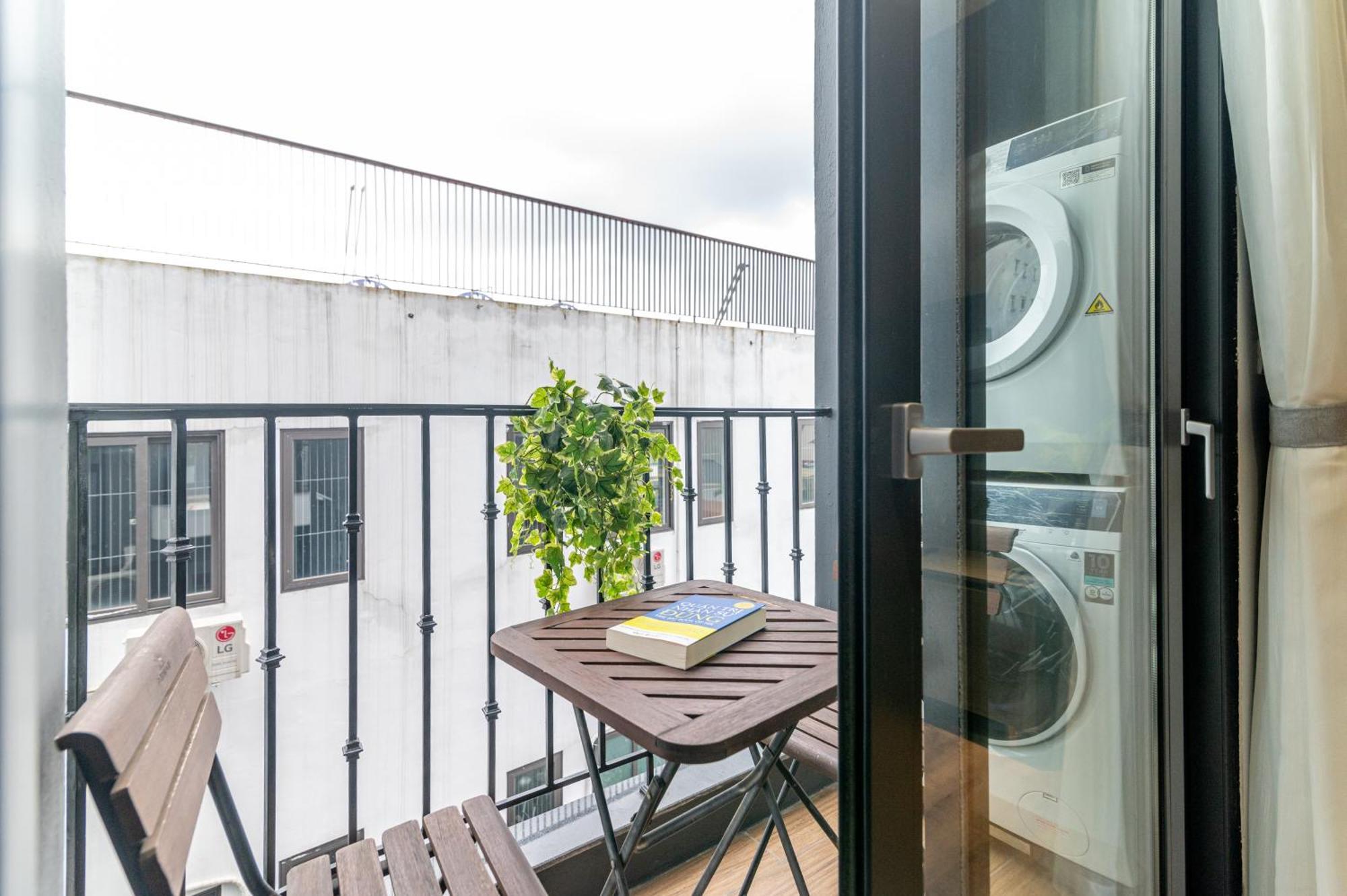 Luxe Paradise Suites Hotel To Ngoc Van Hanoi Zewnętrze zdjęcie