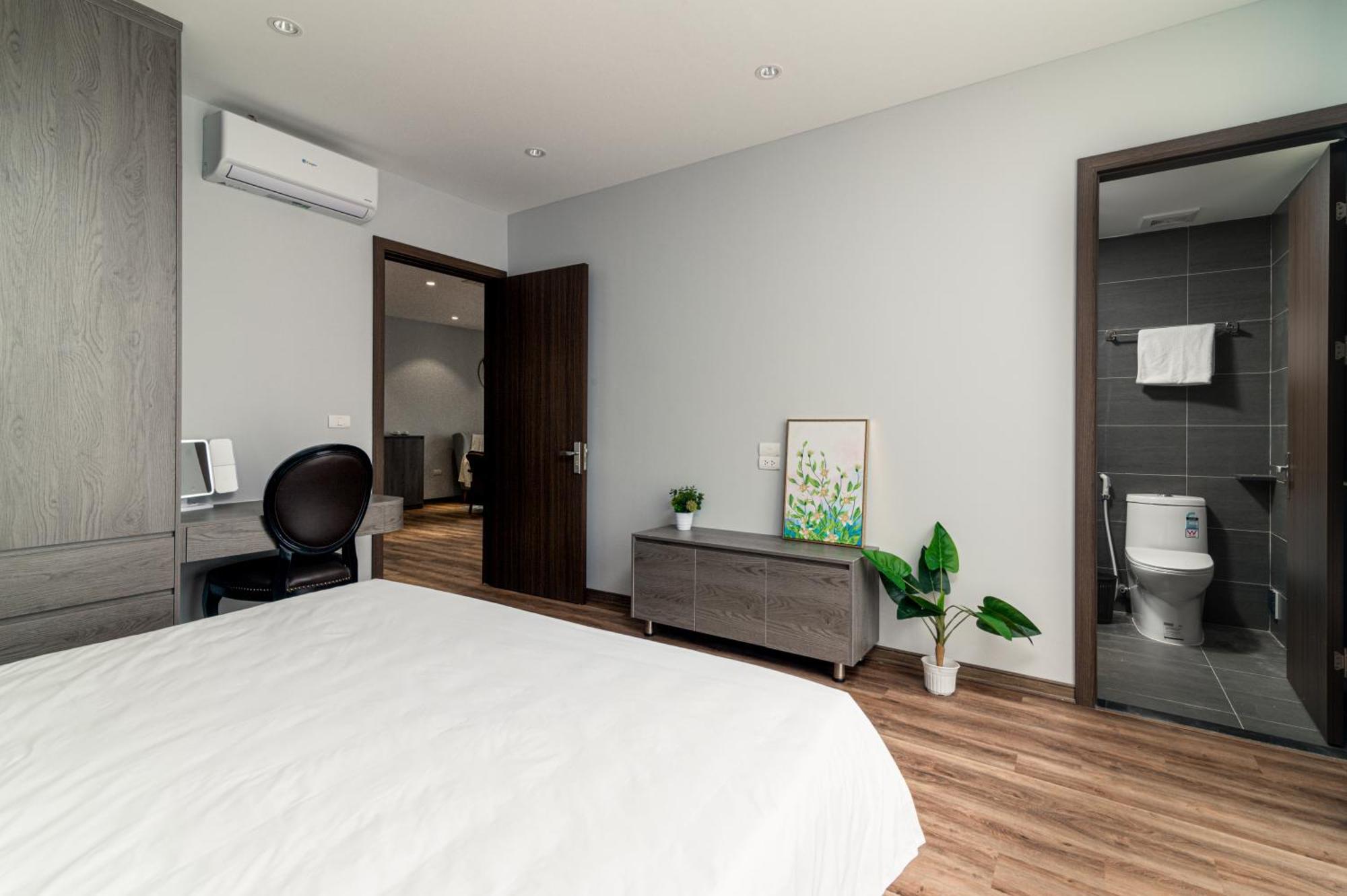 Luxe Paradise Suites Hotel To Ngoc Van Hanoi Zewnętrze zdjęcie