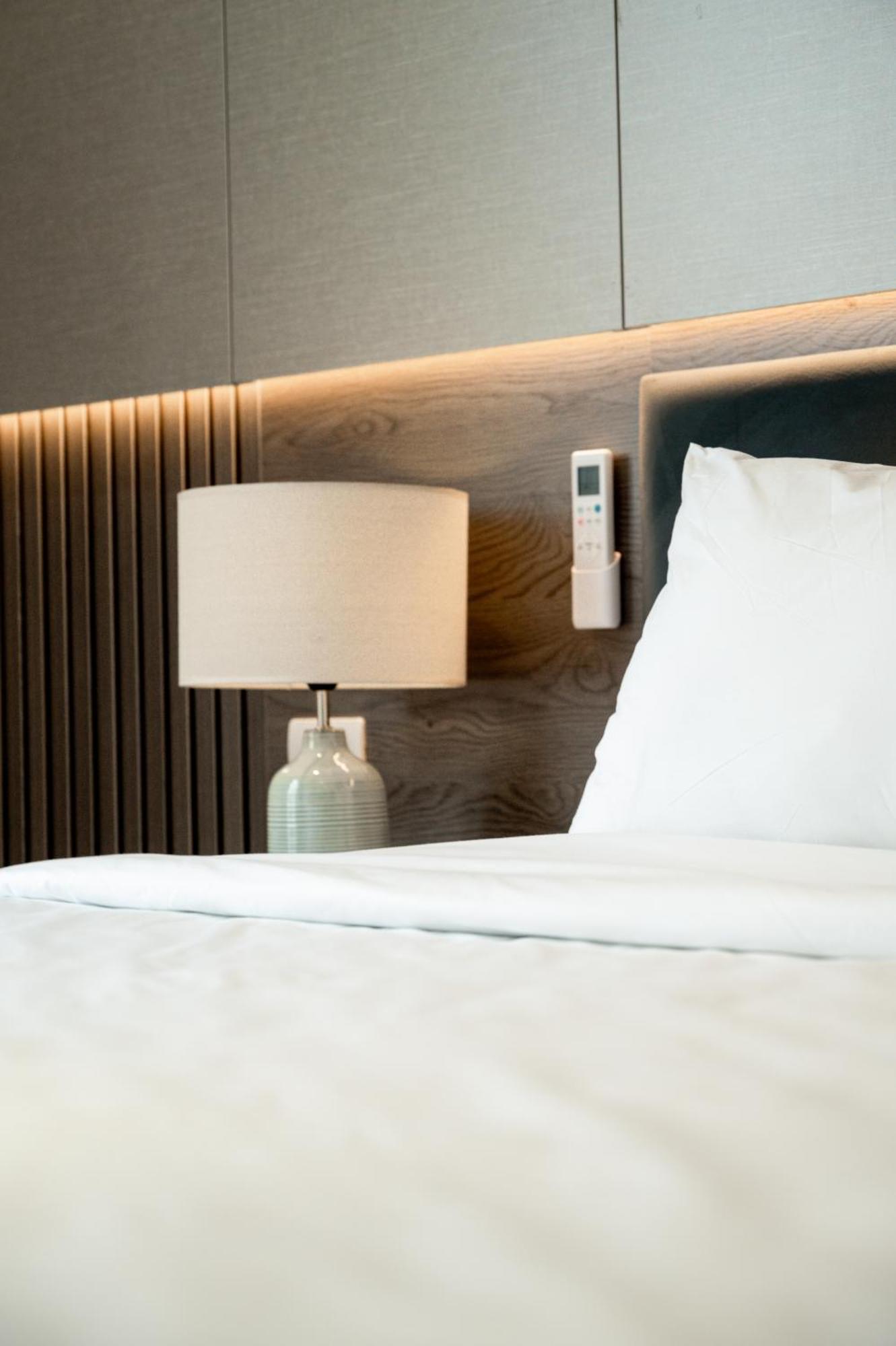 Luxe Paradise Suites Hotel To Ngoc Van Hanoi Zewnętrze zdjęcie