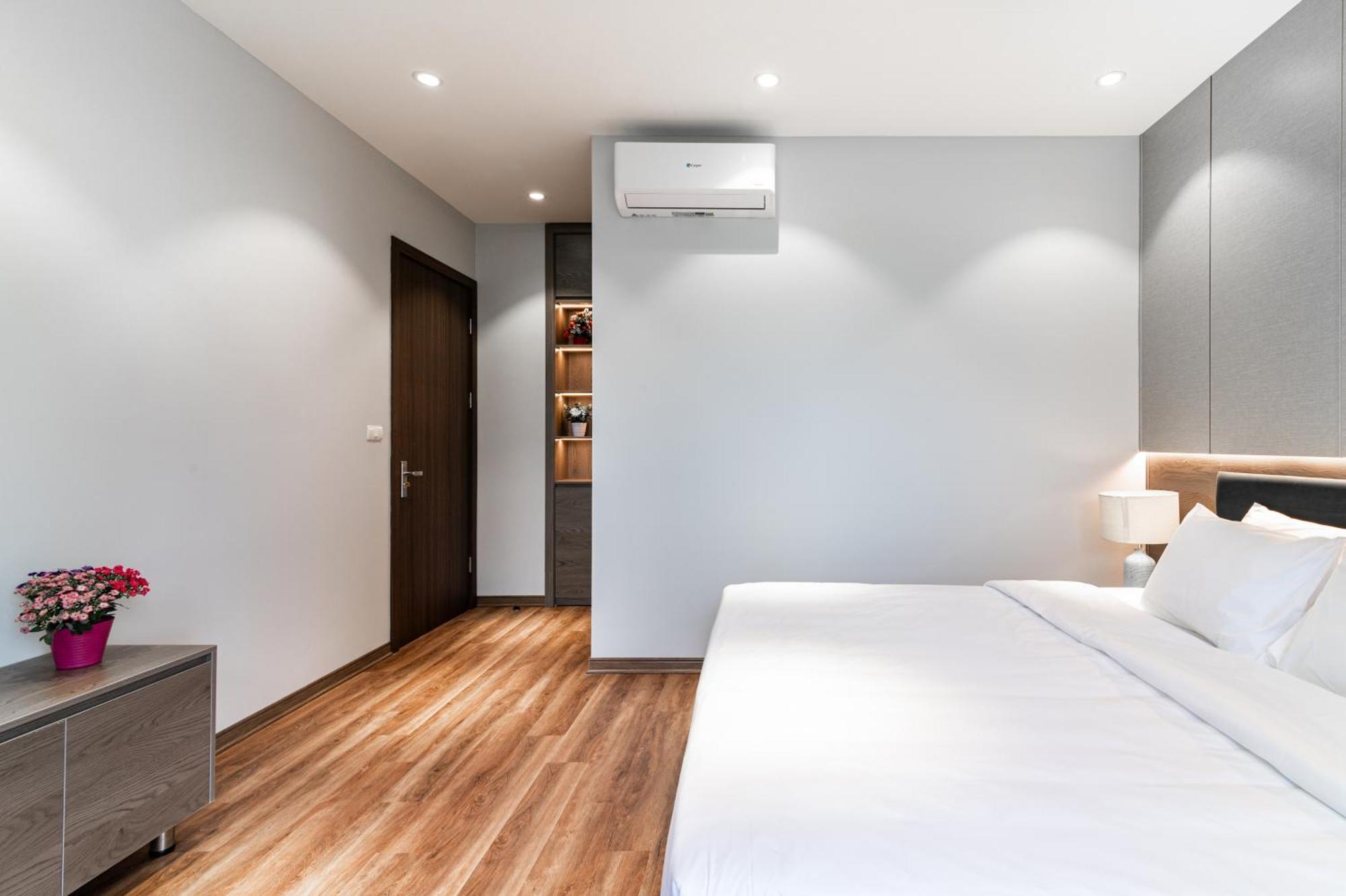 Luxe Paradise Suites Hotel To Ngoc Van Hanoi Zewnętrze zdjęcie