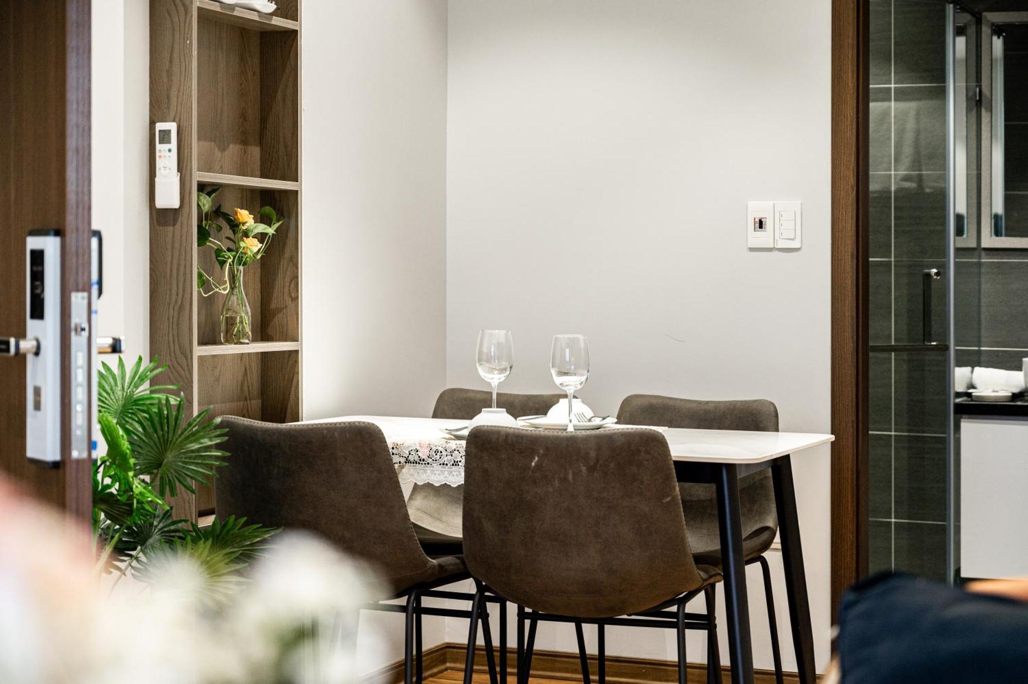 Luxe Paradise Suites Hotel To Ngoc Van Hanoi Zewnętrze zdjęcie