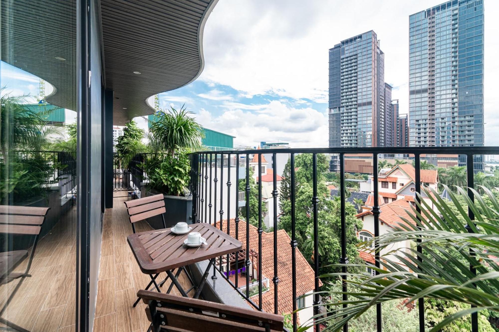 Luxe Paradise Suites Hotel To Ngoc Van Hanoi Zewnętrze zdjęcie